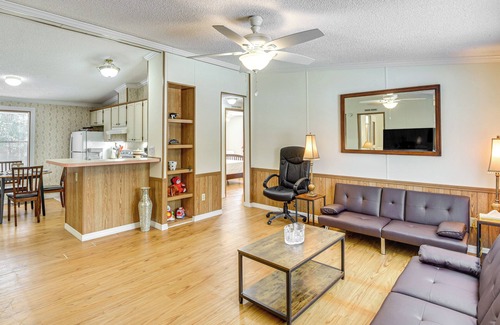 Crescent City Cabaña | Crescent City Home w/ Charcoal Grill: Near 3 Lakes