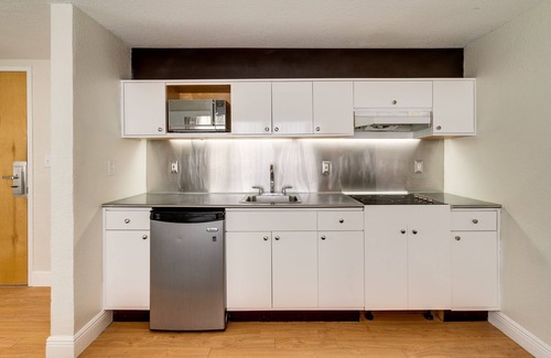 City Center Hotel | Crest Hotel Suites
