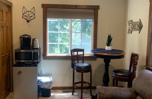 Crestline Cabina | Crestline Blissful Cabin Escape - Private Guest House near Lake!