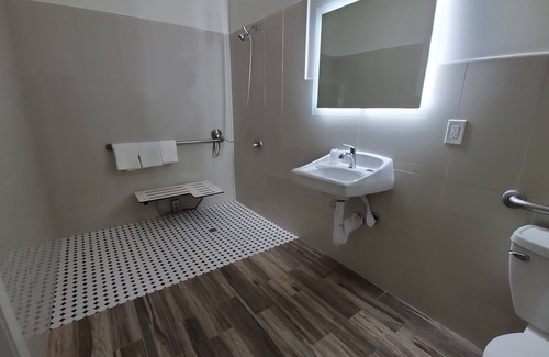 Inglewood Hotel | Crestridge Inn