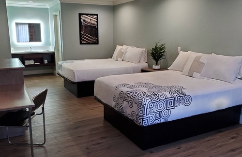 Inglewood Hotel | Crestridge Inn