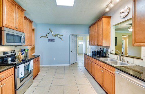 Crestview Casa | Crestview Vacation Rental: Day Trip to Destin!