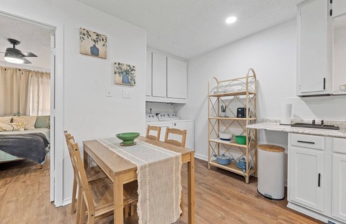 University Casa | -
