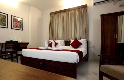 Bengaluru Hotel | Crimson Lotus Bangalore