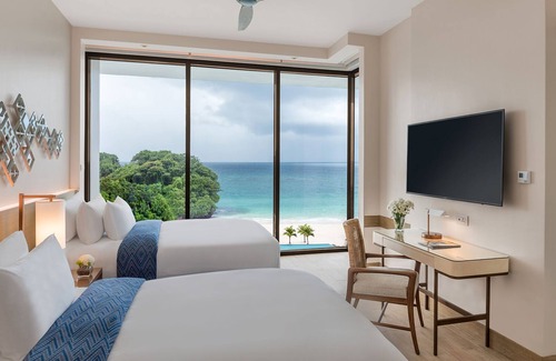Yapak Hotel | Crimson Resort & Spa Boracay