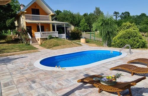 Nova Kapela Casa | Croatia Cottage, peaceful countryside retreat with pool & vineyard view