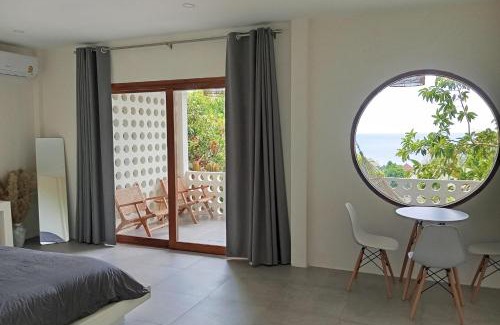 Haad Yao Casa | Crocus Garden