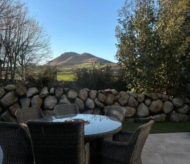Annalong Casa | Croft Cottage by Mourne Homestays