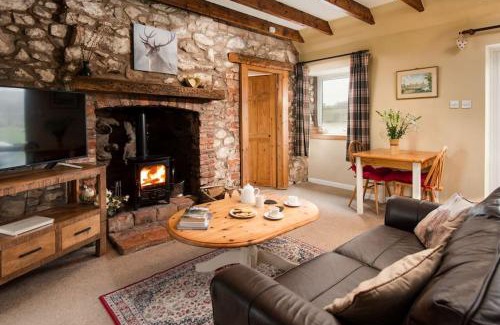 Eyemouth Casa | Crofters Cottage, Press Mains Farm Cottage