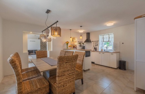 Paradiz Villa | CROGO Villa Paradiz, Charmantes Ferienhaus bei Labin, Istrien – Privater Pool, großer Garten & viel