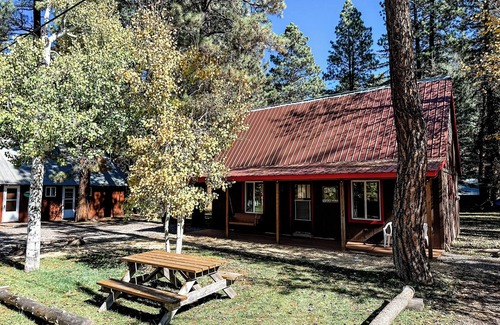 Bayfield Cabina | Croll Cabins-DeSpain Schoolhouse-#1 on Vallecito Lake. Newly renovated!
