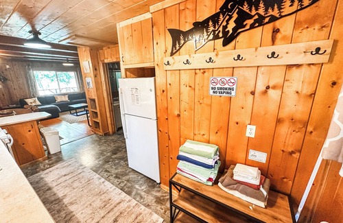 Bayfield Cabina | Croll Cabins-Peterson's Porch - #6 at Vallecito Lake