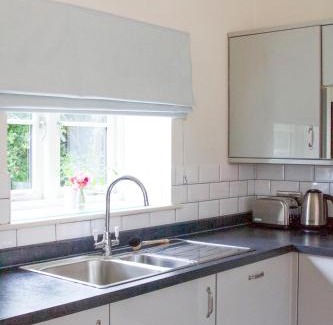 Giddeahall Casa | Cromhall Farm