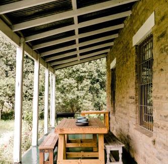 Rosetta Casa | Crompton Cottage