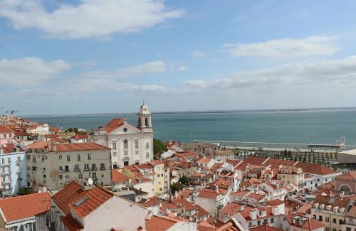 Santo Estevao Apartamento | Crooked House Alfama