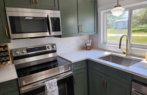 Sheridan Cabaña | Crooked Lake lakefront lot-lakeside firepit-kayaks