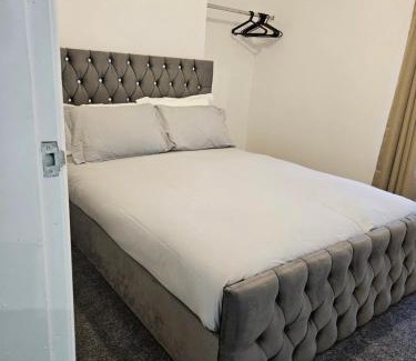 Waterloo Apartamento | Crosby Marina 2-BHK Apartment & Next to Liverpool