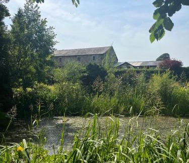 Lumbutts Otro | Cross Farm Retreat