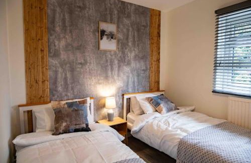 Leeds Casa | Cross Lane Cottage