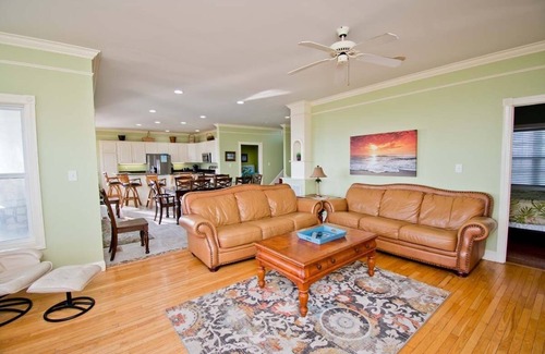 Emerald Isle Casa | Cross Pointe, Oceanfront House in Emerald Isle, NC!