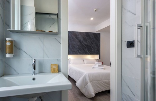 Aventine Hotel | Crossroad Hotel