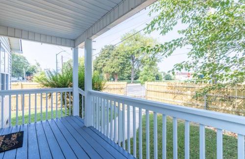Downtown Chattanooga Casa | Crossroads Cottage l Grill & high speed internet