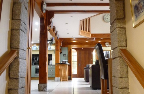 Newry Casa | Crotlieve, Impresionante conversión Eco Granero para esas maravillosas vacaciones en Irlanda