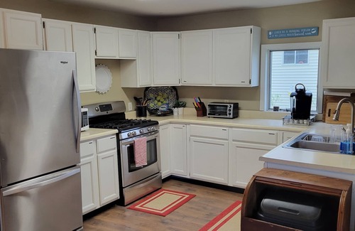 Newaygo Cabaña | Croton Pond Cottage and dock- pet friendly!