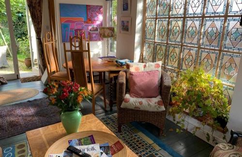Briston Casa | Crow Cottage