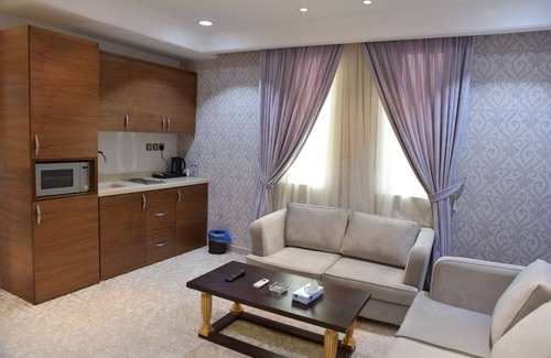 Riyadh Apartamento | Crown City Hotel