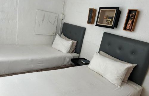 UMuziwabantu Cama Y Desayuno | Crown Eagle Guest House