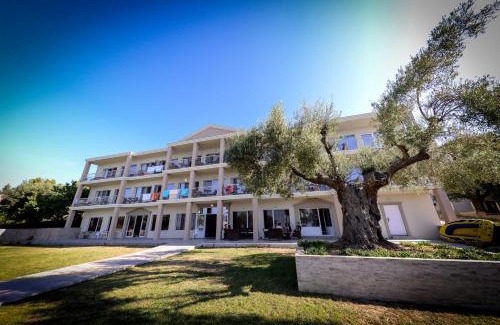 Nea Skioni Hotel | Crown Hotel by Diomedes Group