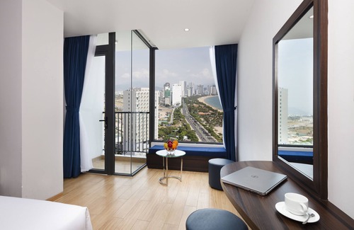 Tran Phu Beach Hotel | Crown Hotel Nha Trang