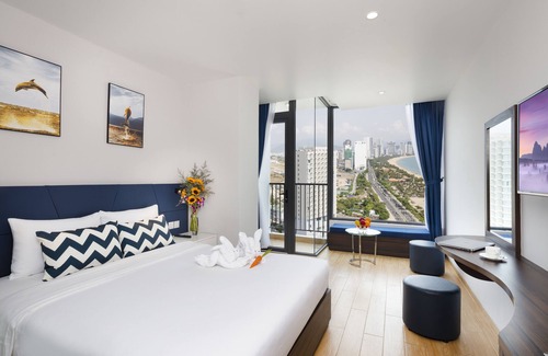 Tran Phu Beach Hotel | Crown Hotel Nha Trang