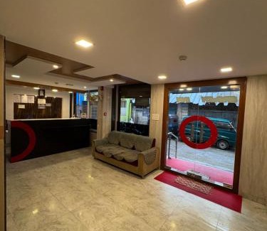 Bangalore City Center Hotel | Crown Inn