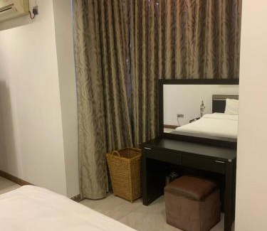 Kirula Apartamento | Crown Luxury 3 BED Apartments