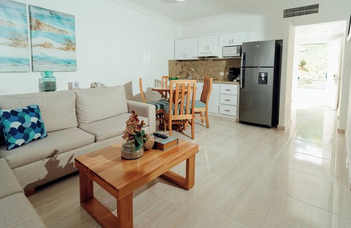 Los Brazos Complejo | CROWN&RESIDENCE SUITES 2-bedroom resort in delightful Puerto Plata with WiFi, AC