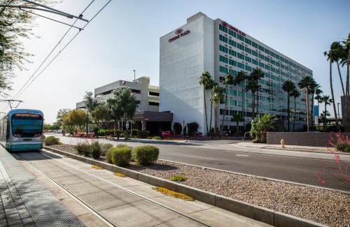 Phoenix Hotel | Crowne Plaza Phoenix Airport - PHX by IHG