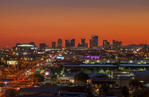 Phoenix Hotel | Crowne Plaza Phoenix Airport - PHX by IHG