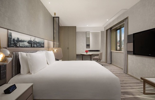 Downtown Shanghai Hotel | Crowne Plaza Shanghai Nanjing Road by IHG