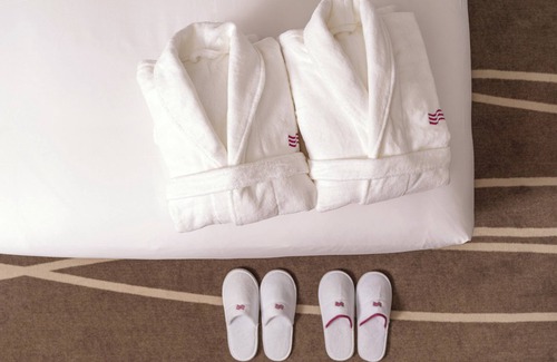 Downtown Shanghai Hotel | Crowne Plaza Shanghai Nanjing Road by IHG