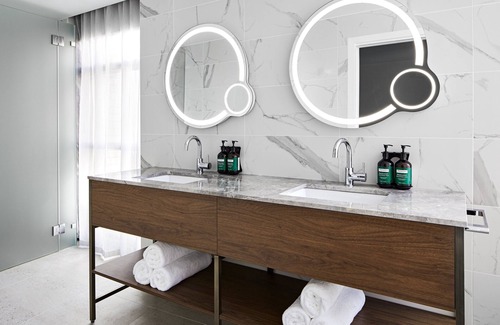 Darling Harbour Hotel | Crowne Plaza Sydney Darling Harbour by IHG
