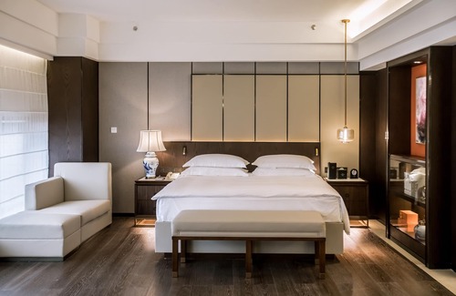 Chikan District Hotel | Crowne Plaza Zhanjiang, an IHG Hotel