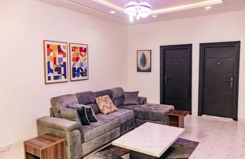 Lagos Apartamento | Crowned Crest Apartments