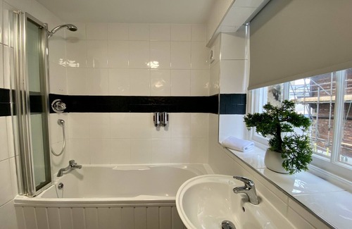 Lancaster Hotel | Crows Hotel Lancaster