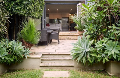 Crows Nest Casa | Crows Nest - ER125 - Ernest Street - Stylish 3BR Home with Garden Garage Steps from Crows Nest Dining