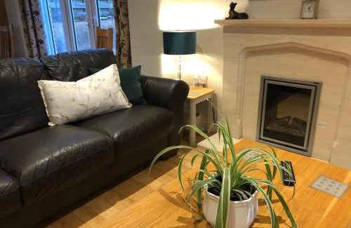Pulham Casa | Crowthorne, Bookham Court