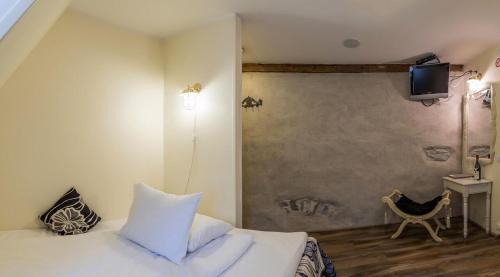 Old Town Hotel | CRU Hotel