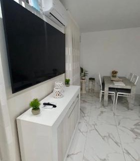 La Trinidad-San Juan y Todos los Santos Apartamento | Cruchy Centro