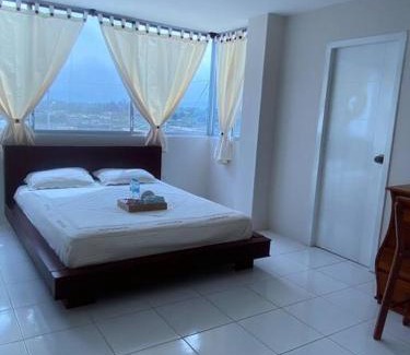 Crucita Apartamento | Crucita con Guardianía y acceso a Playa Privada y Piscina